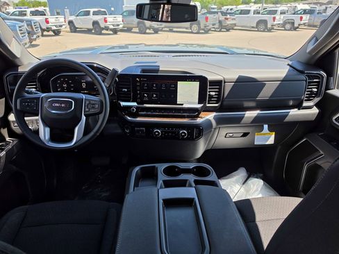 New 2026 GMC Sierra 3500 SLE w/ SLE Value Package AWD/4WD image 11