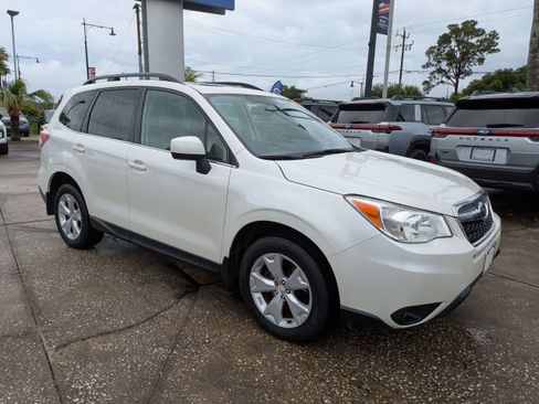 Used 2015 Subaru Forester 2.5i Limited AWD/4WD image 2