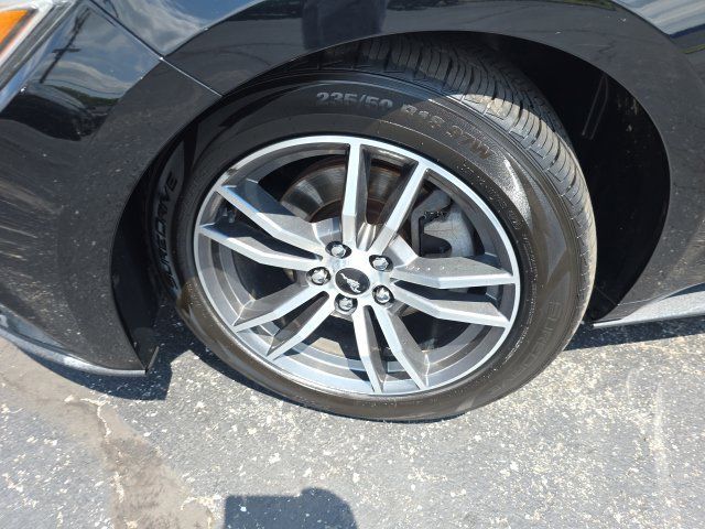 Used 2016 Ford Mustang Premium RWD image 30