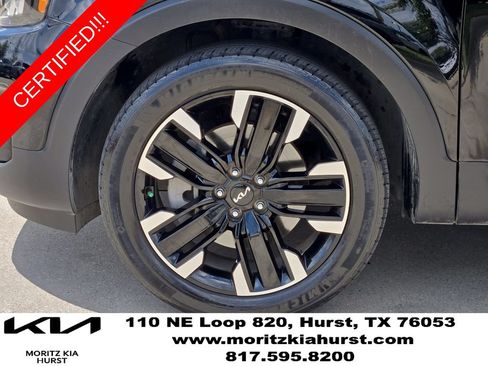 Certified 2024 Kia Telluride SX Prestige AWD/4WD image 17