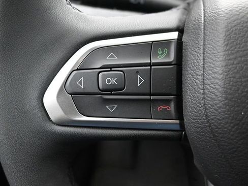 New 2025 Jeep Compass Latitude w/ Sun & Sound Group image 25