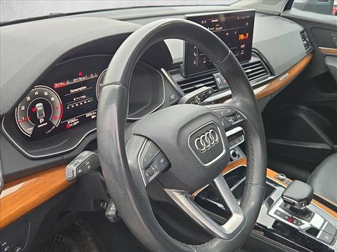 Used 2023 Audi Q5 2.0T Premium Plus w/ Premium Plus Package AWD/4WD image 9