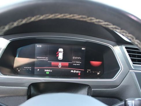 Used 2023 Volkswagen Tiguan SE R-Line FWD image 23
