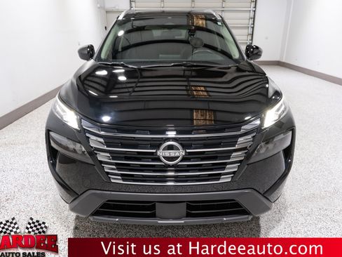 Used 2025 Nissan Rogue SV w/ SV Premium Package FWD image 7