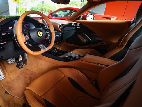 Certified 2025 Ferrari 12Cilindri RWD image 40