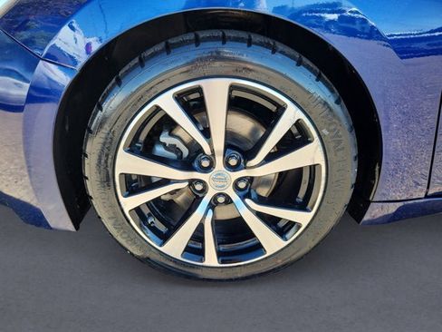 Used 2018 Nissan Maxima 3.5 SV image 14