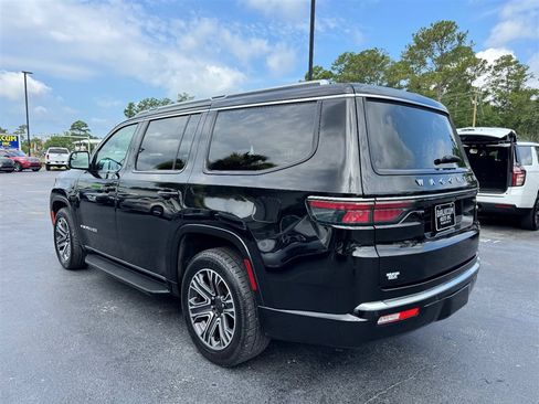 Used 2024 Jeep Wagoneer Series II w/ Flexible Seating Group AWD/4WD image 6