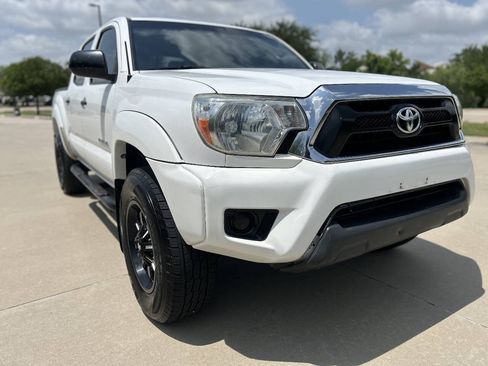 Used 2015 Toyota Tacoma PreRunner w/ SR5 Package RWD image 4