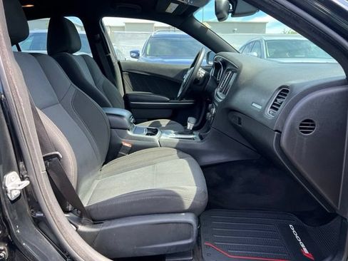 Used 2016 Dodge Charger R/T RWD image 21