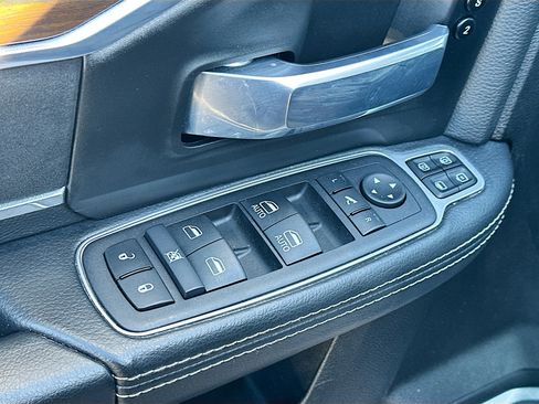 Used 2024 RAM 2500 Laramie image 15