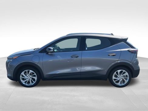 Used 2023 Chevrolet Bolt EUV LT w/ Driver Confidence Package FWD image 5