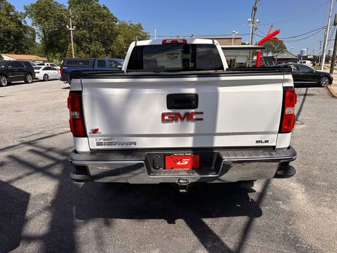 Used 2017 GMC Sierra 1500 SLE w/ SLE Value Package AWD/4WD image 4