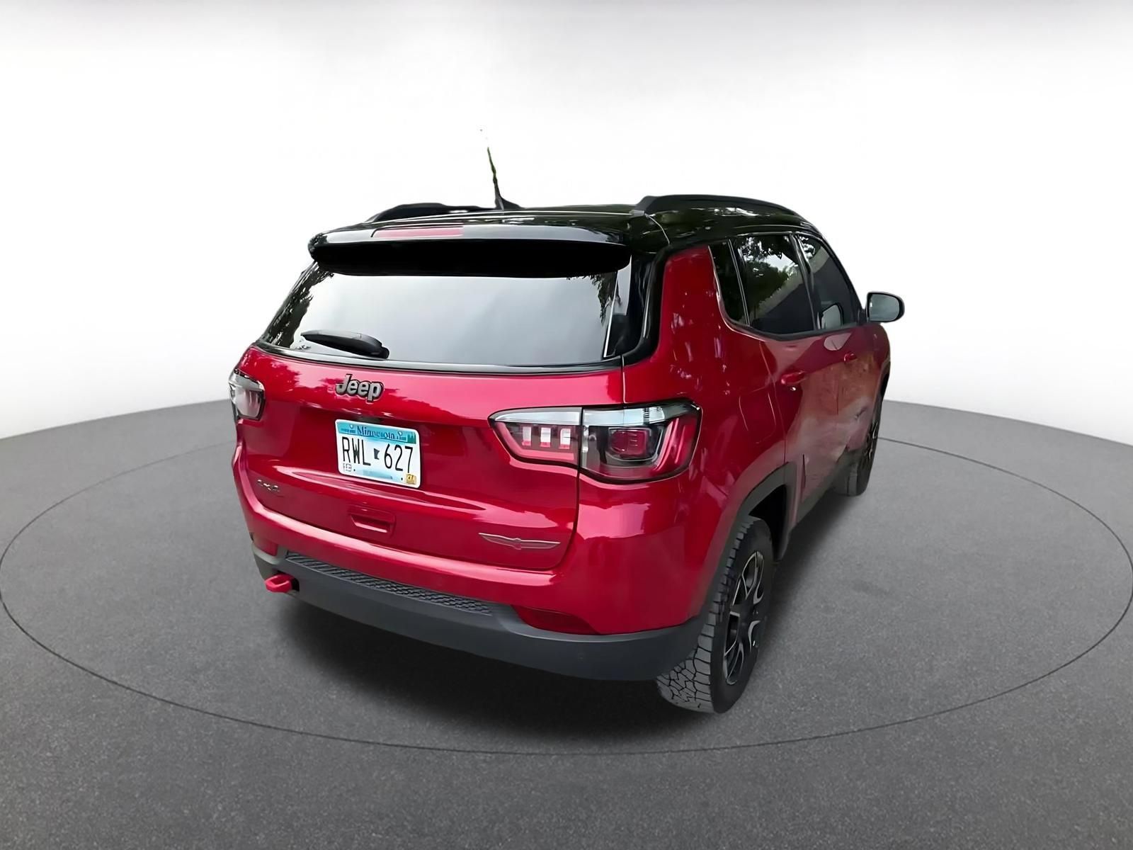 Used 2025 Jeep Compass Trailhawk AWD/4WD image 13