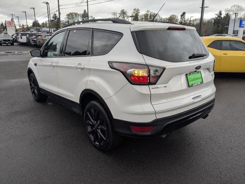 Used 2017 Ford Escape Titanium AWD/4WD image 4