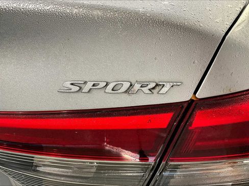 Used 2024 Honda Civic Sport image 27