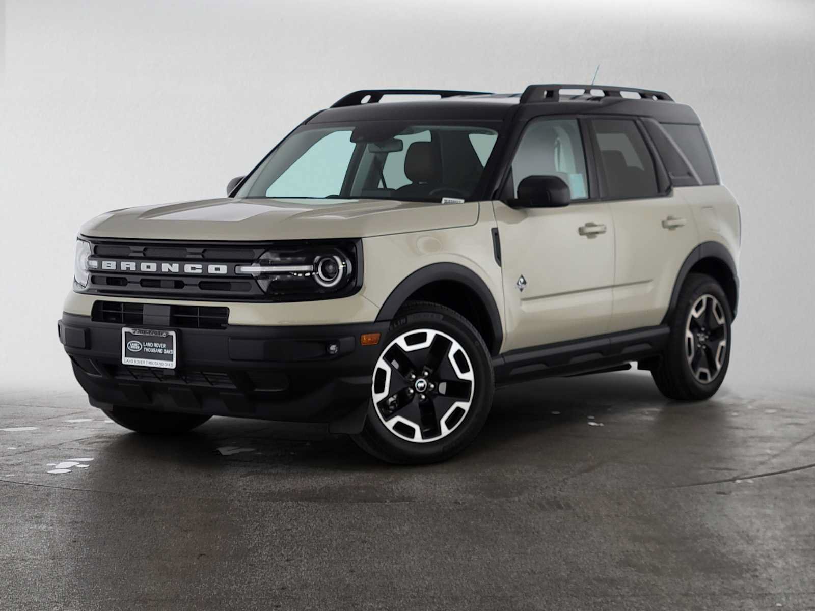 Used 2024 Ford Bronco Sport Outer Banks w/ Tech Package AWD/4WD image 1