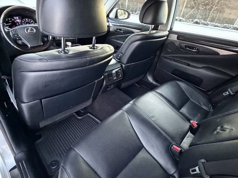 Used 2014 Lexus LS 460 AWD image 23