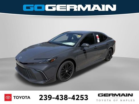 Used 2026 Toyota Camry SE FWD image 1
