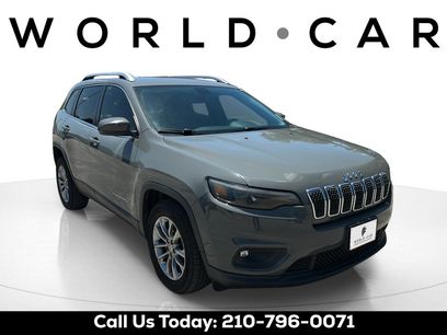 Used 2020 Jeep Cherokee Latitude Plus w/ Comfort/Convenience Group