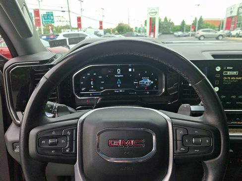 Used 2022 GMC Sierra 1500 Elevation w/ X31 Off-Road Package AWD/4WD image 18