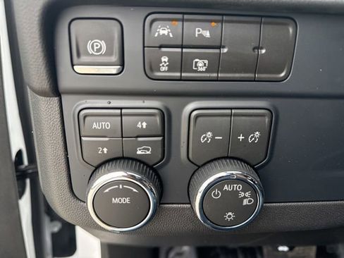 New 2026 Chevrolet Tahoe 4WD image 13