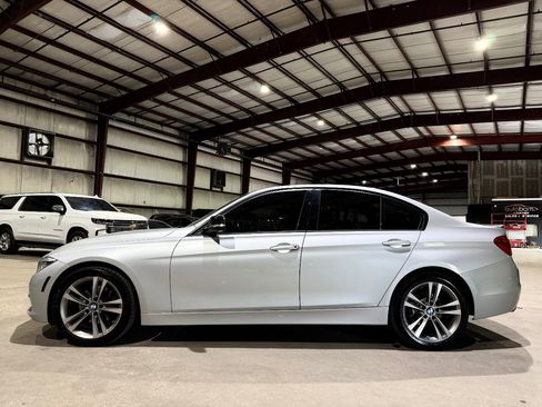 Used 2016 BMW 328i Sedan w/ Technology Package image 8