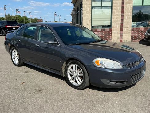 Used 2009 Chevrolet Impala LTZ FWD image 3