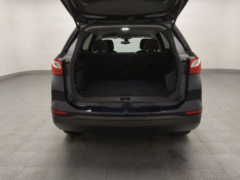 Used 2020 Chevrolet Equinox LS w/ LS Convenience Package FWD image 29