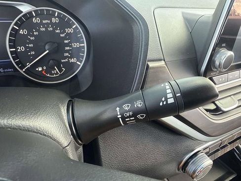 Used 2023 Nissan Altima 2.5 SV image 30