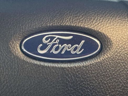 Used 2023 Ford Edge Titanium image 32