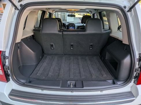 Used 2016 Jeep Patriot High Altitude image 6