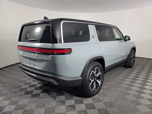 Used 2024 Rivian R1S Adventure AWD/4WD image 5