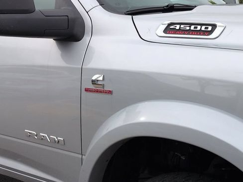 New 2026 RAM 4500 4x4 Crew Cab DRW w/ Laramie Trim Package image 12