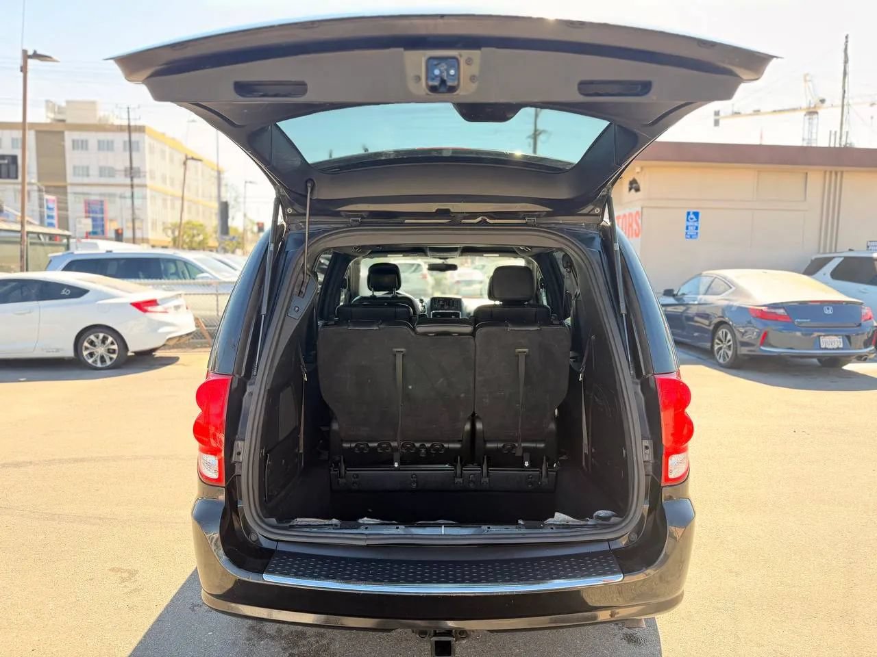 Used 2018 Dodge Grand Caravan GT FWD image 31