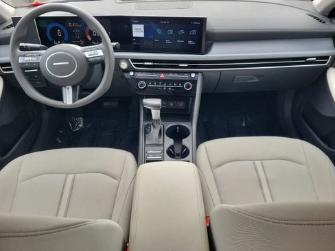 Used 2025 Hyundai Sonata SE image 9