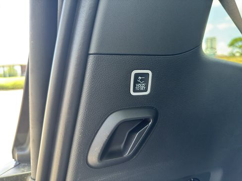 Used 2026 Jeep Grand Wagoneer 4WD w/ Premium Group I image 12