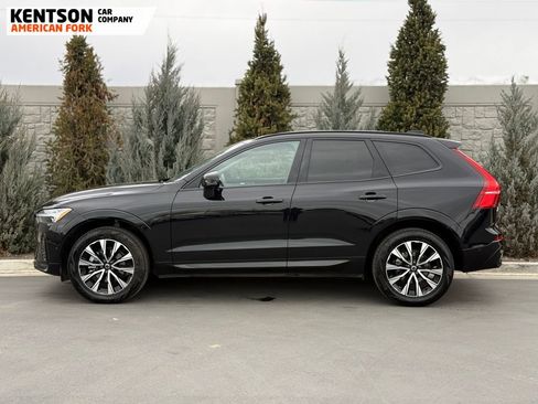 Used 2025 Volvo XC60 B5 Plus image 4