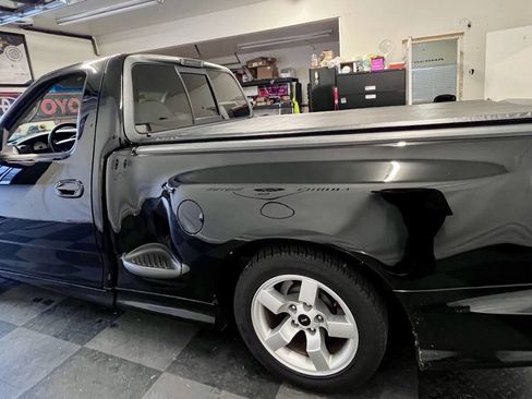 Used 2001 Ford F150 Lightning image 6