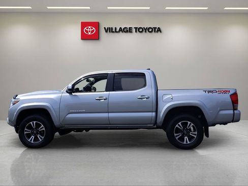 Certified 2016 Toyota Tacoma TRD Sport w/ Premium & Technology Package AWD/4WD image 2