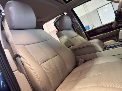 Used 2013 Lincoln Navigator 4WD w/ HD Trailer Tow Pkg image 24