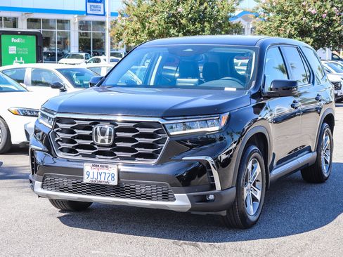 Certified 2023 Honda Pilot EX-L image 3