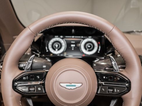 New 2026 Aston Martin Vanquish Convertible RWD image 11
