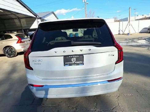 New 2026 Volvo XC90 T8 Ultra image 3