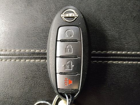 Used 2022 Nissan Pathfinder SV FWD image 32