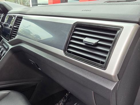 Used 2022 Volkswagen Atlas SEL R-Line image 27