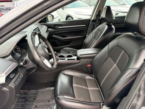 Used 2024 Nissan Altima 2.5 SR FWD image 21