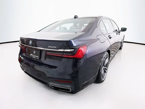 Used 2022 BMW 750i xDrive w/ M Sport Package AWD/4WD image 8
