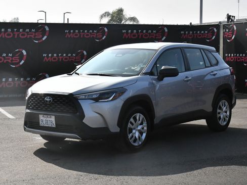 Used 2024 Toyota Corolla Cross L image 3