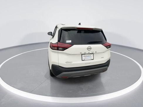 Used 2023 Nissan Rogue S AWD/4WD image 7