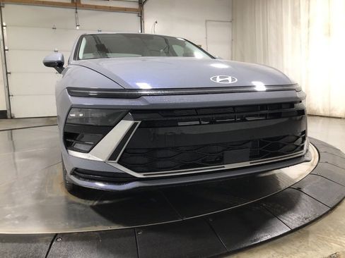 New 2026 Hyundai Sonata SEL image 2